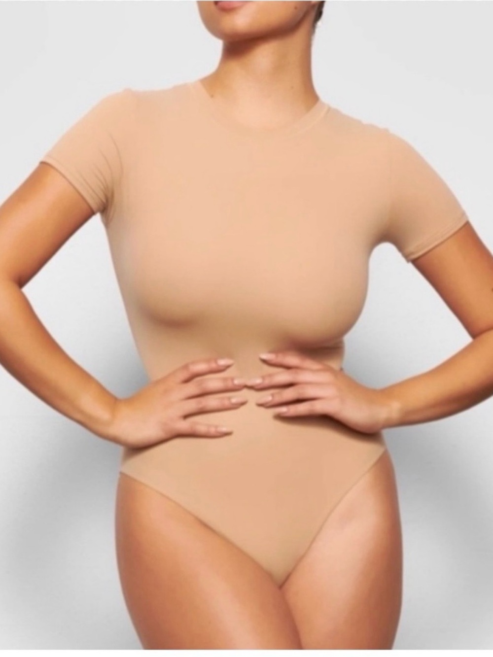 🌻🤎SKIMS Fits Everybody Short Sleeve Bodysuit in Sienna🤎🌻